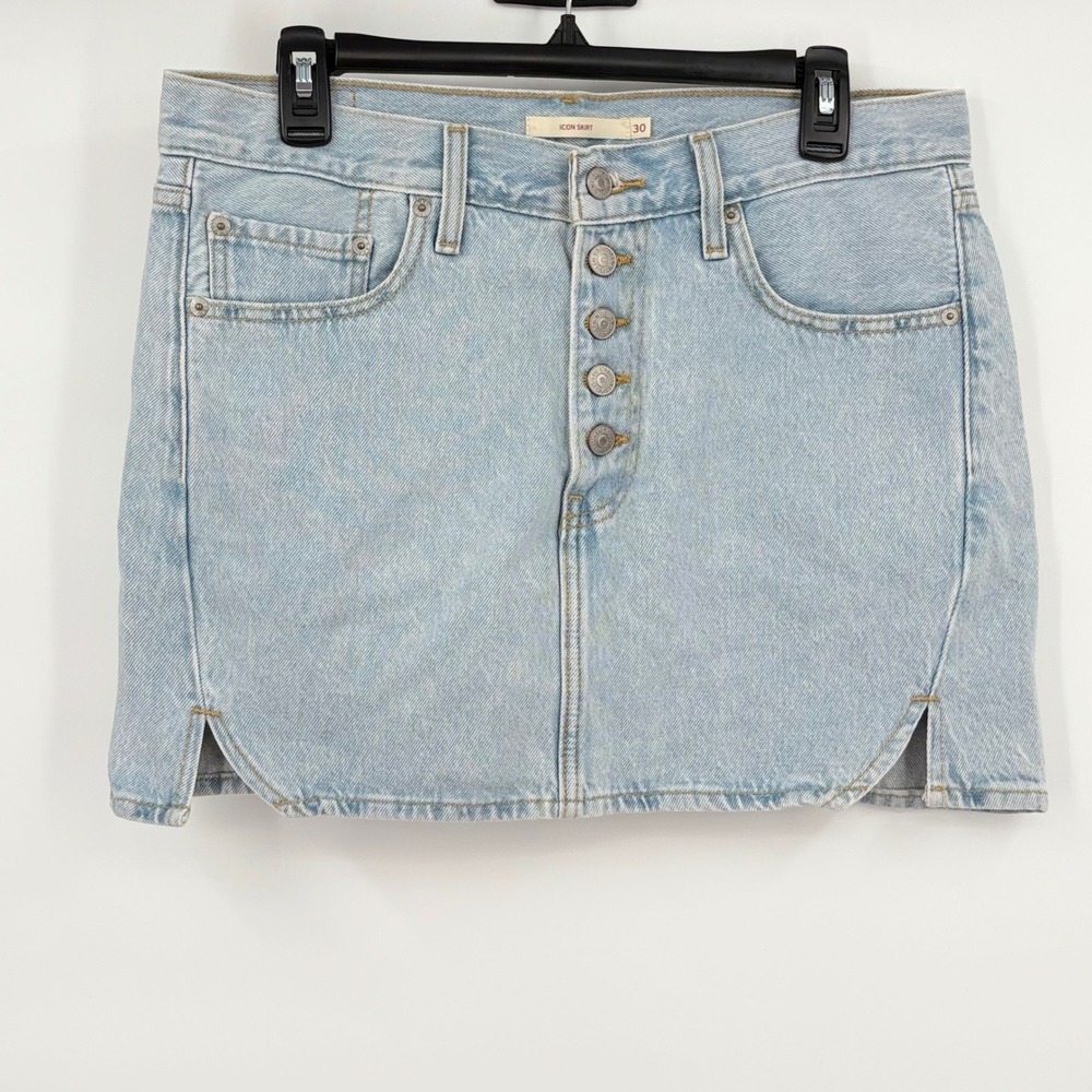 Levis Icon Skirt Light Wash Denim Button Fly Mini Skirt Size 30 Y2K Classic